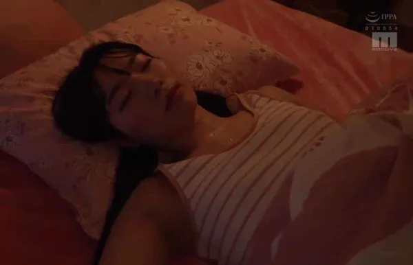 phim sex sieu nhan Nữa đêm bố dượng mò vào dí tới tấp con riêng của cô vợ sau thời gian nuôi để thịt